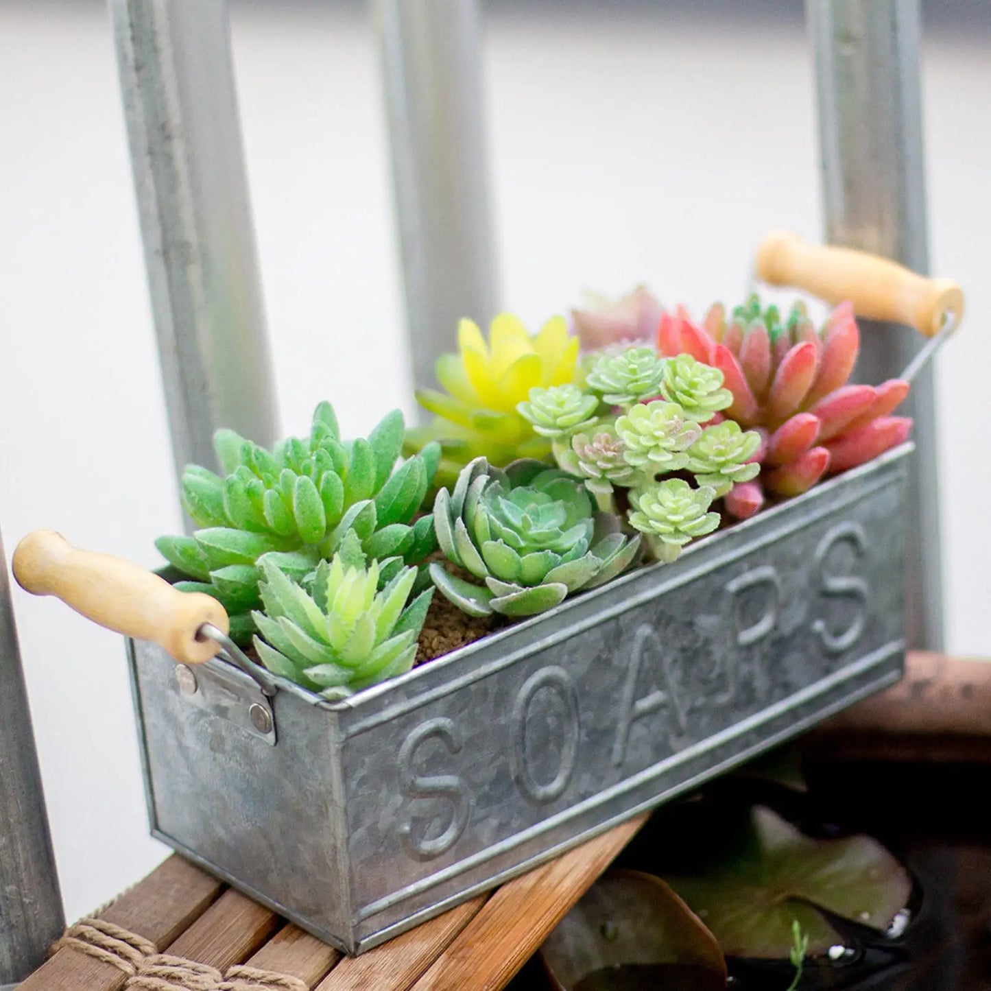 Galvanized Metal Flower Pots, with Wooden Handles Decor Container Vase Iron Flower Pot for Farmhouse Home Windowsill Balcony